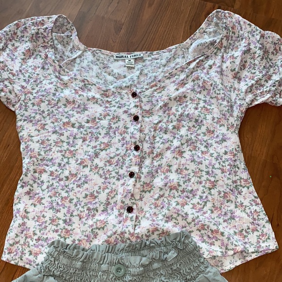 Outfit - Picture 2 of 5